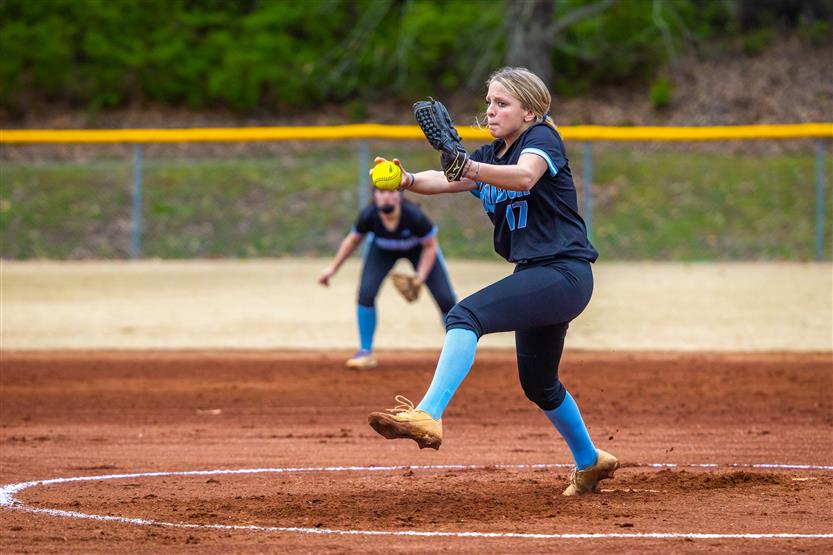 Thompson's Station and Woodland middle school students play softball